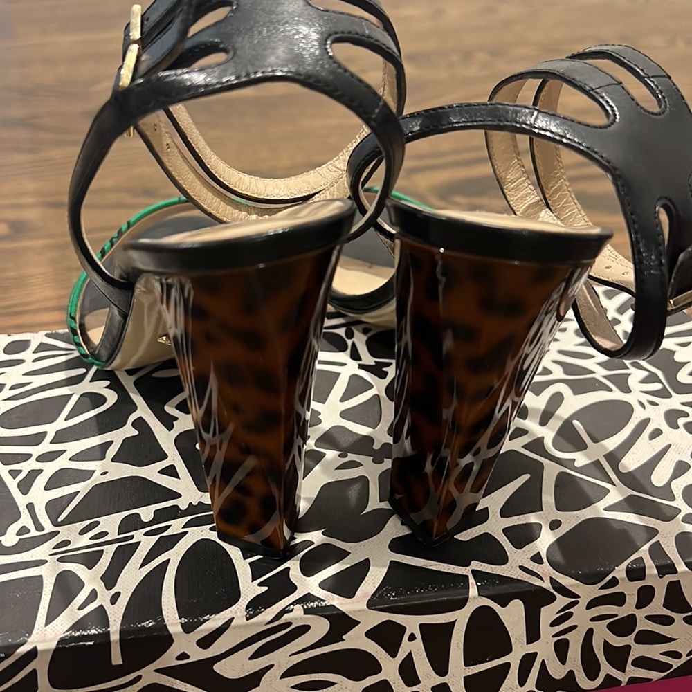 DVF Heels - super unique! - Picture 2 of 5